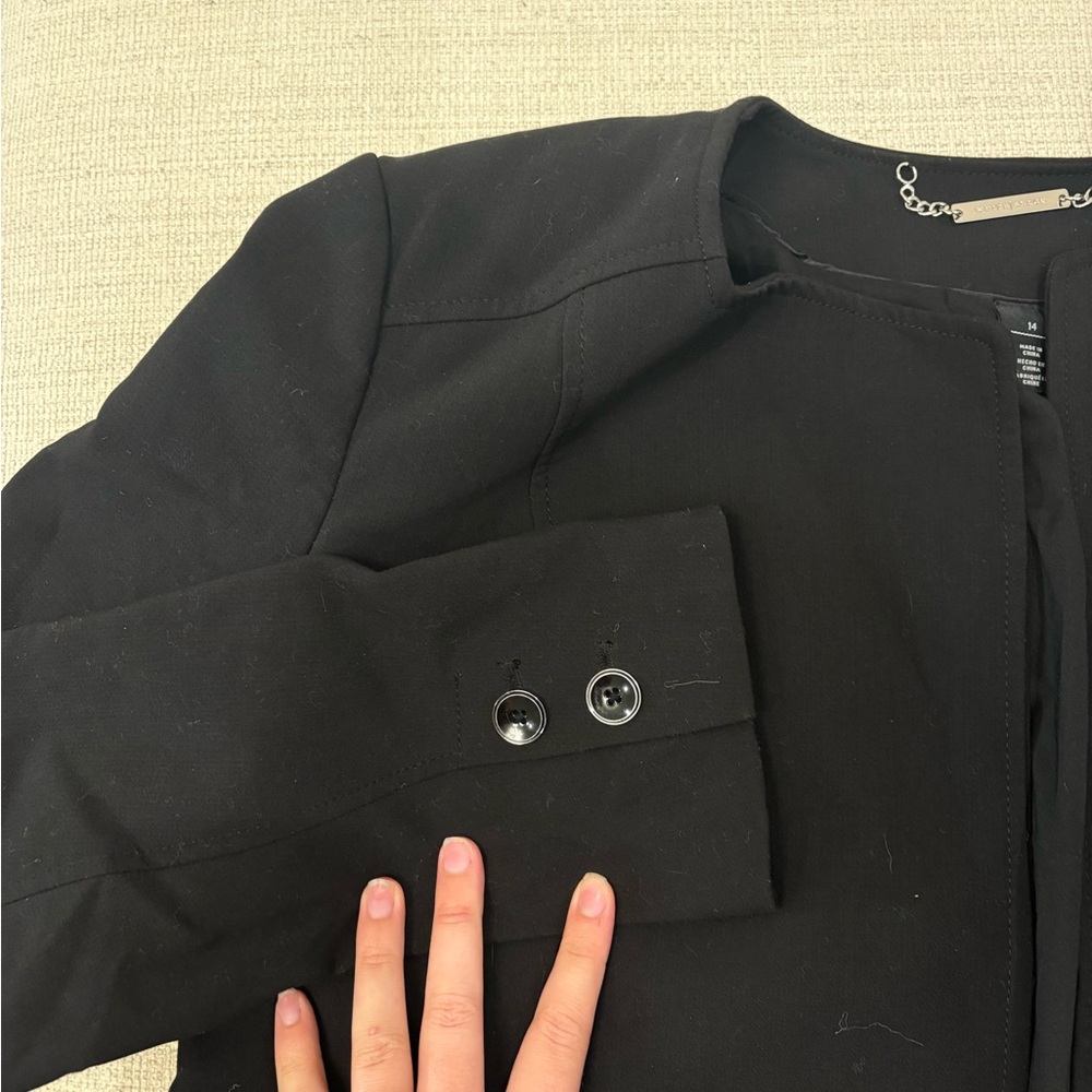 White House Black Market Black Blazer - Picture 4 of 8